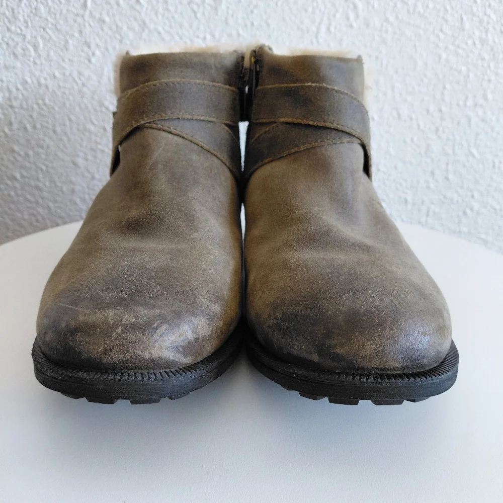 UGG Waterproof Leather Chelsea Zipper Ankle Booties